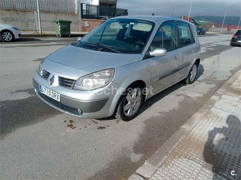 RENAULT Scenic