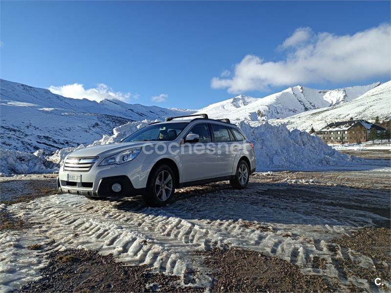 SUBARU Outback 2.5i Executive CVT Lineartronic