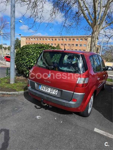 RENAULT Scenic