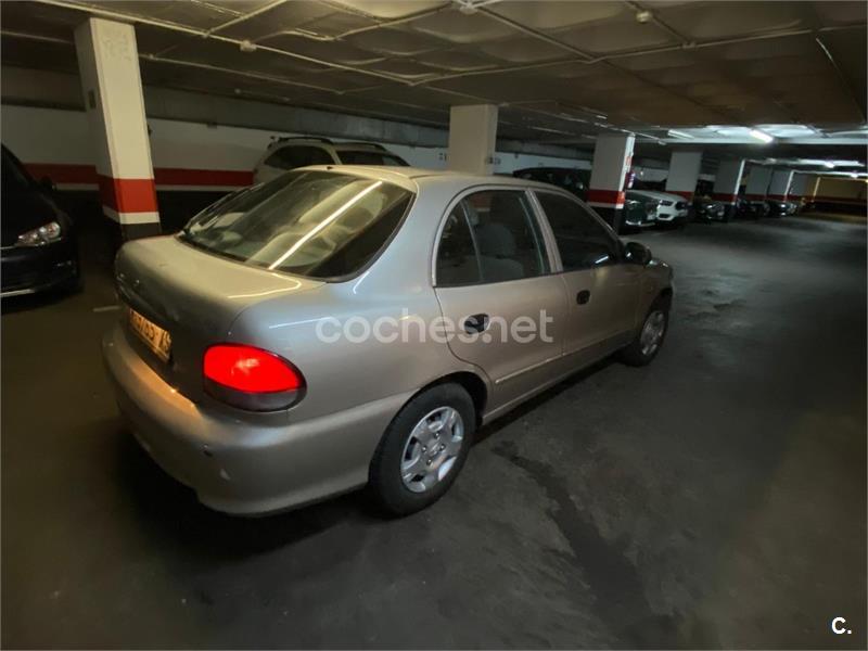 HYUNDAI Accent 1.5I GLS 12V FULL