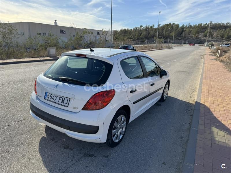 PEUGEOT 207 1.4 HDI Urban