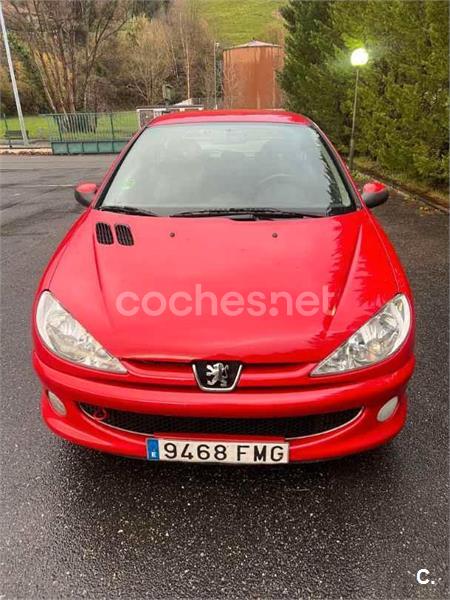 PEUGEOT 206