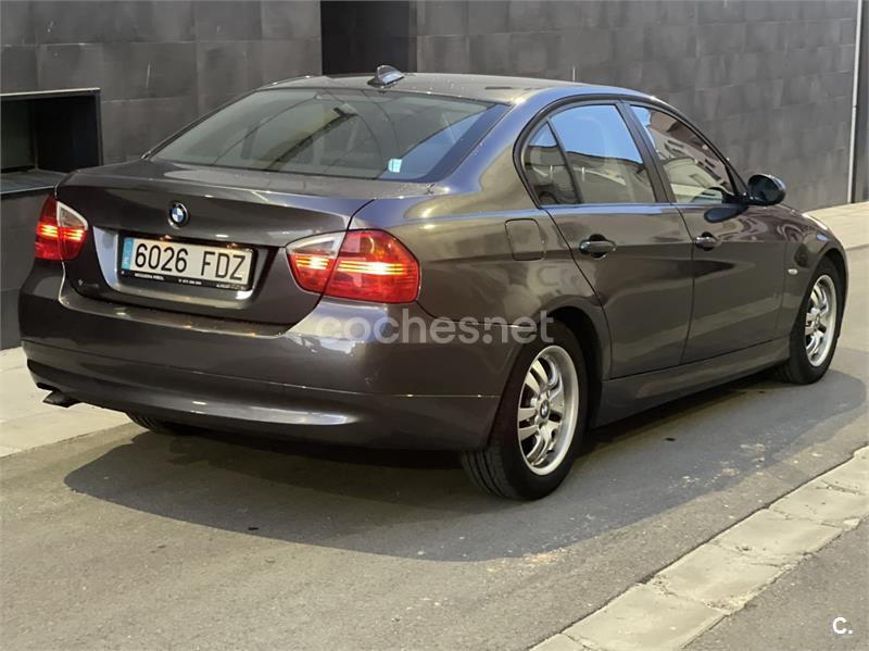 BMW Serie 3 320d E90