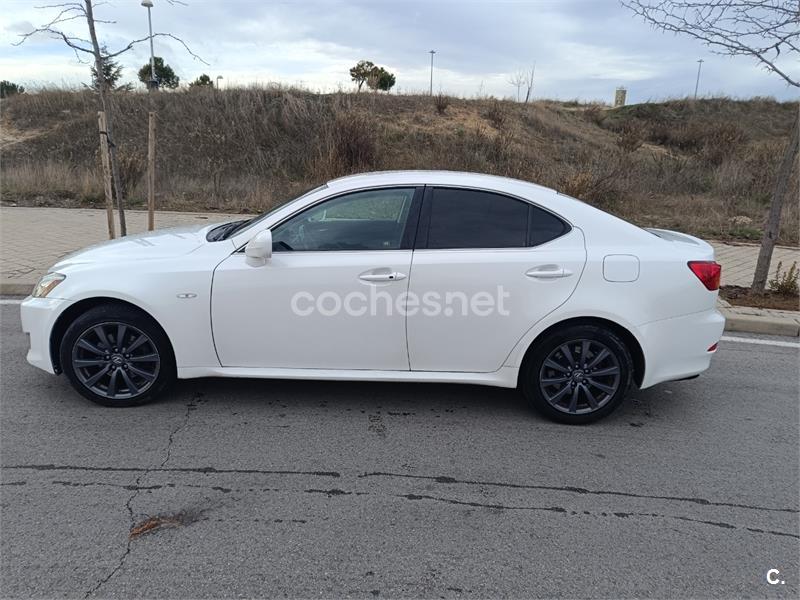 LEXUS IS 220d Sport Multimedia