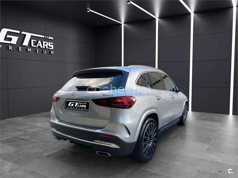 MERCEDES-BENZ GLA GLA 220 D 4MATIC