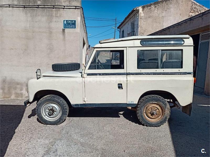 LAND-ROVER Defender