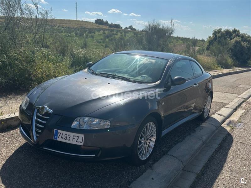 ALFA ROMEO GT 1.9 JTD Distinctive