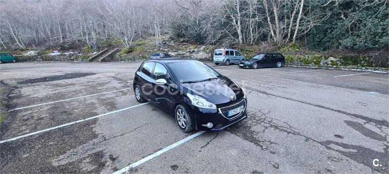 PEUGEOT 208 STYLE 1.2L PureTech 82