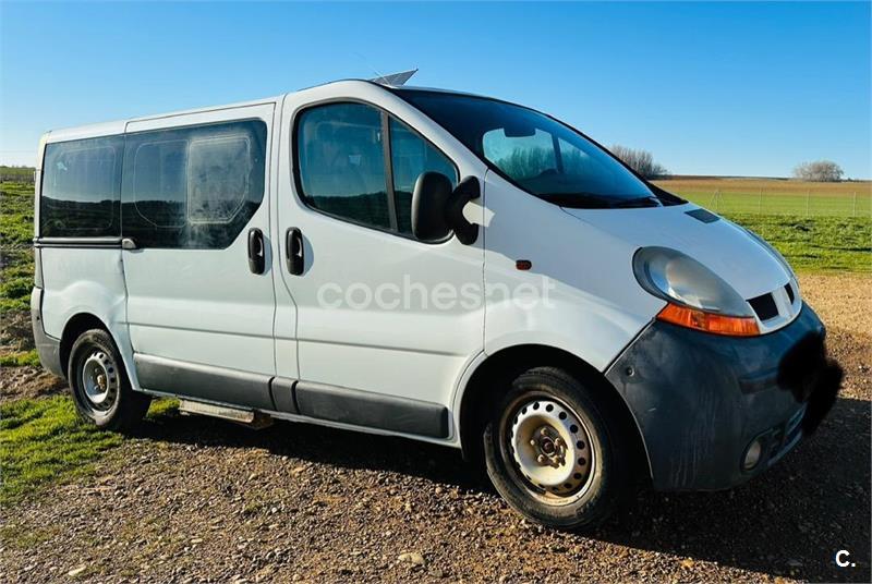 RENAULT Trafic