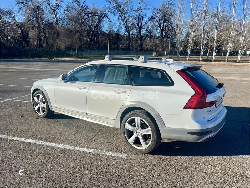 VOLVO V90 Cross Country 2.0 D4 AWD Pro Auto