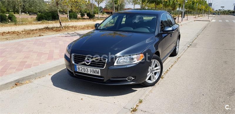 VOLVO S80 2.4 D5 Executive Auto