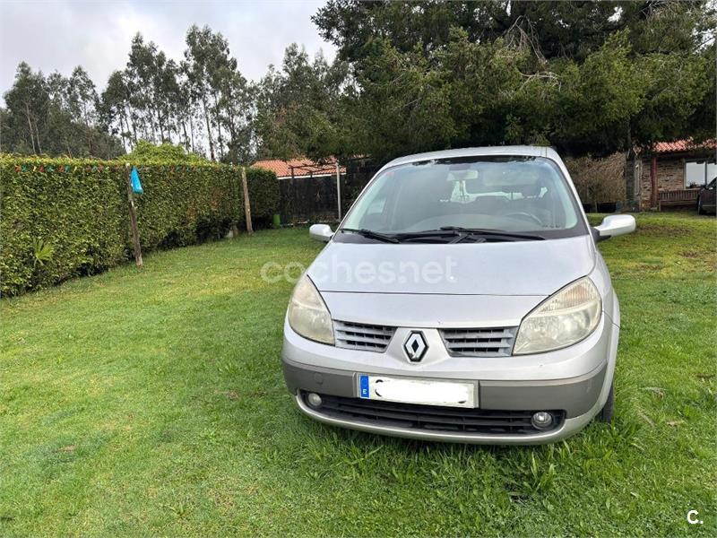 RENAULT Scenic