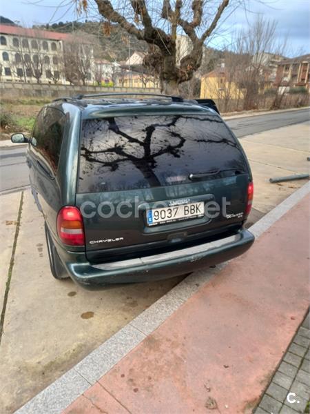 CHRYSLER Voyager LE 2.4