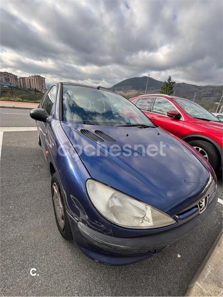 PEUGEOT 206