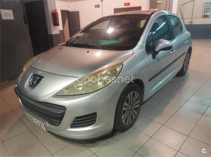 PEUGEOT 207