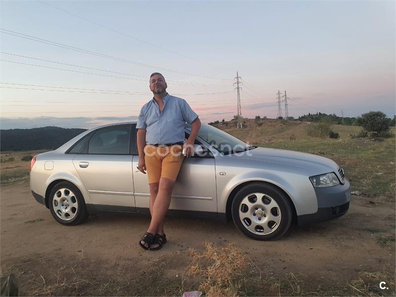 AUDI A4 2.5 TDI 180 CV quattro