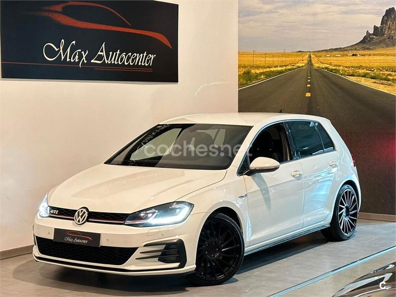 VOLKSWAGEN Golf GTI 2.0 TSI DSG