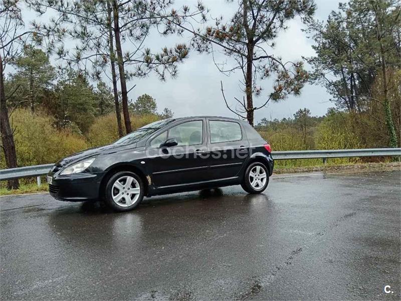 PEUGEOT 307