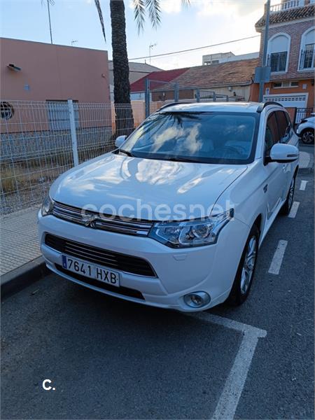 MITSUBISHI Outlander 2.0 PHEV Kaiteki Auto 4WD