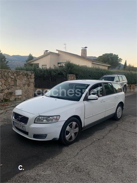 VOLVO V50