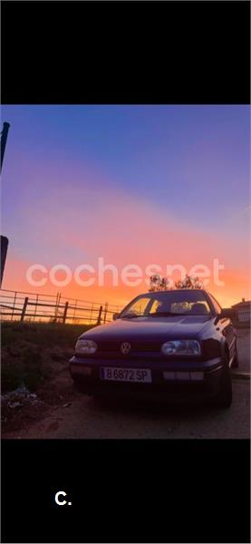 VOLKSWAGEN Golf