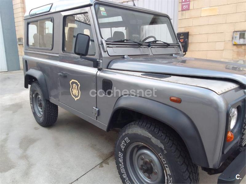 LAND-ROVER Defender