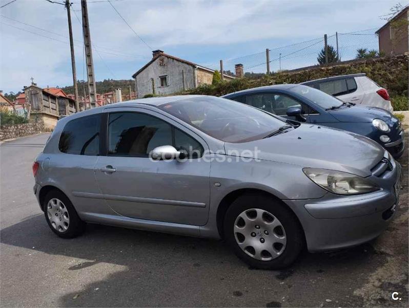 PEUGEOT 307