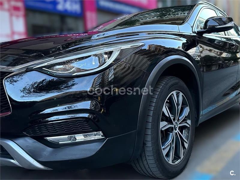 INFINITI QX30 2.2D PREMIUM 7DCT AWD