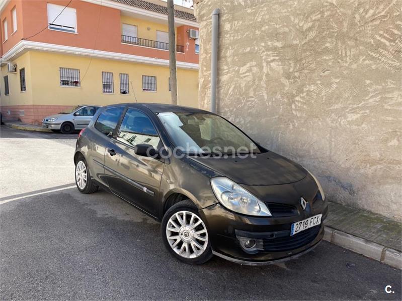 RENAULT Clio