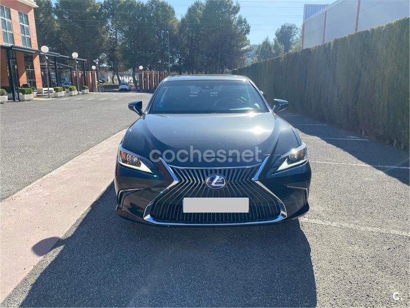 LEXUS ES 2.5 300h Luxury