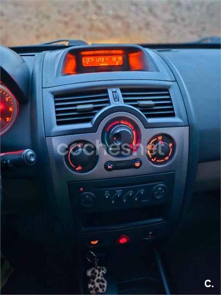 RENAULT Megane