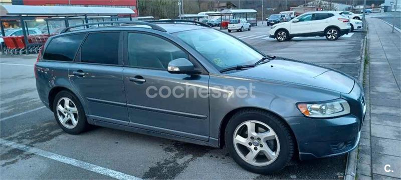 VOLVO V50