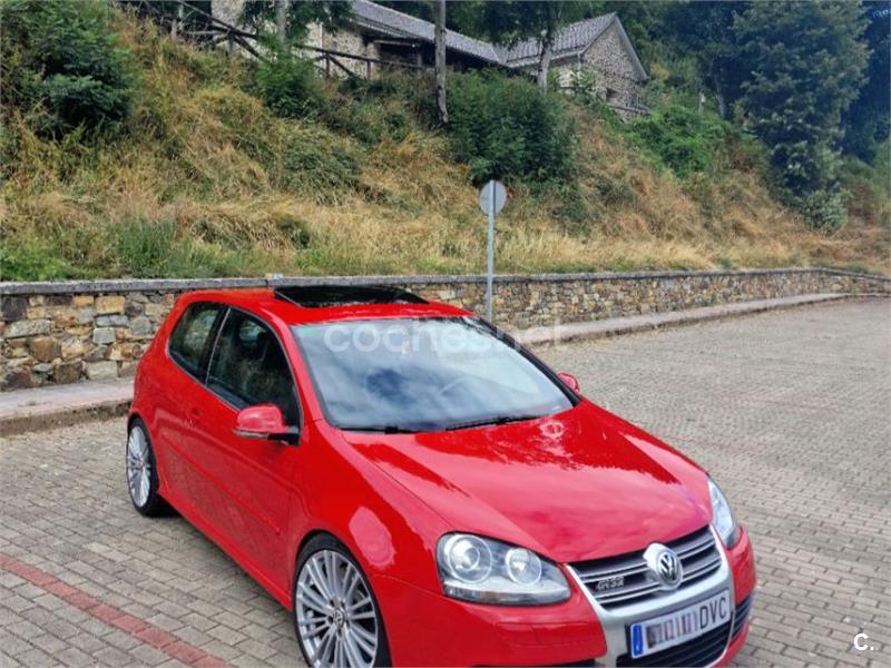 VOLKSWAGEN Golf 3.2 R32 4motion