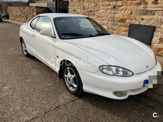 HYUNDAI Coupe