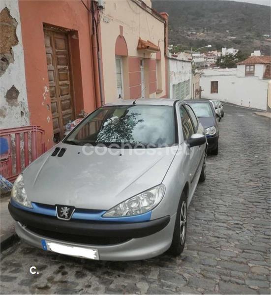 PEUGEOT 206