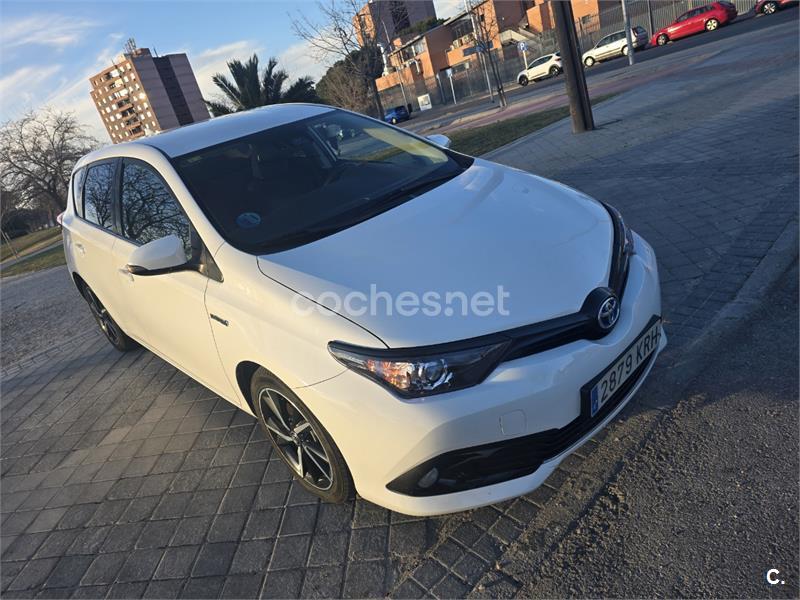 TOYOTA Auris 1.8 140H Hybrid Active Business Plus