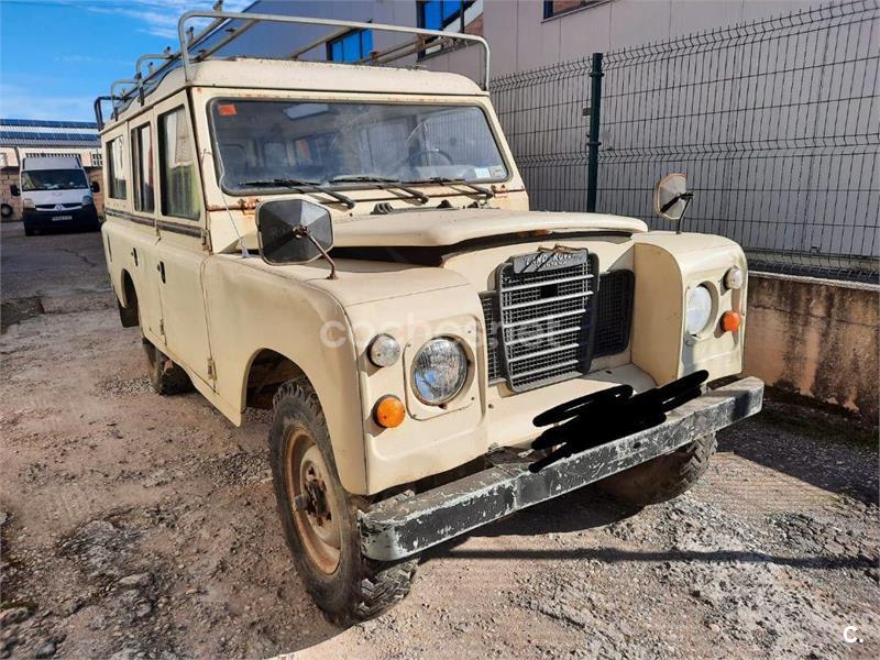 LAND-ROVER Defender