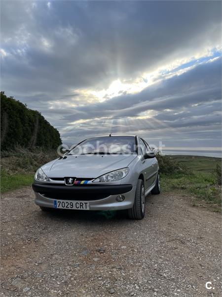 PEUGEOT 206 XT 110