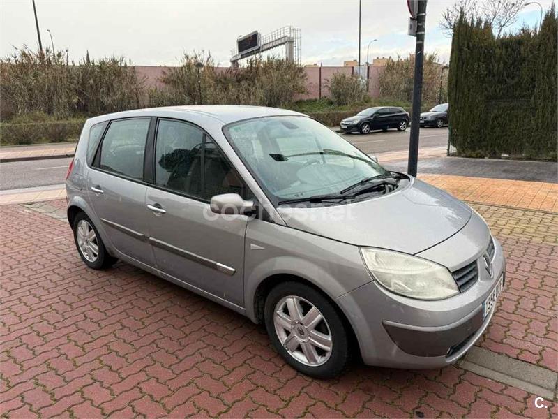 RENAULT Scenic