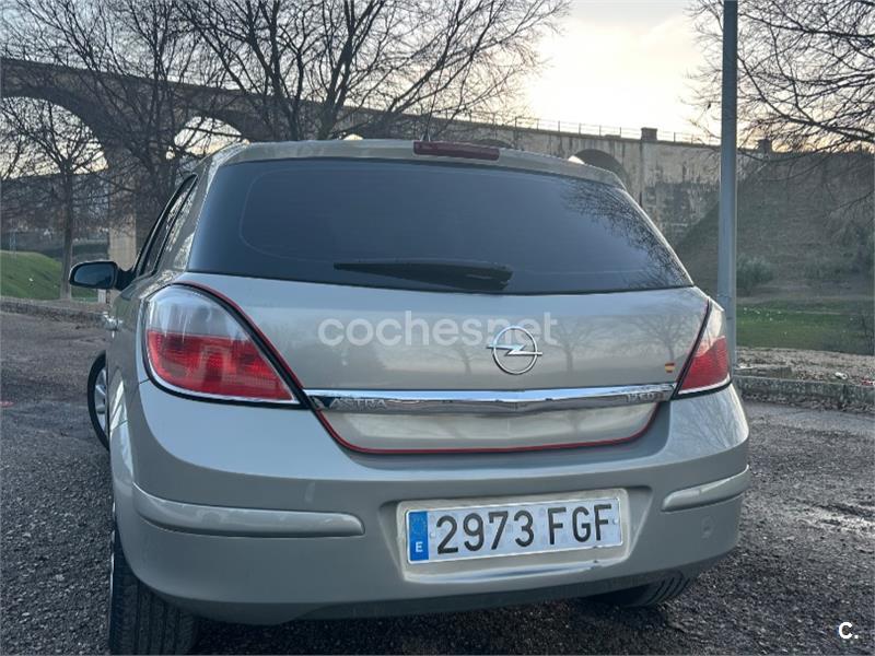 OPEL Astra 1.7 CDTi Cosmo 100 CV