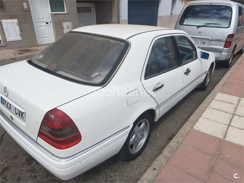 MERCEDES-BENZ Clase C