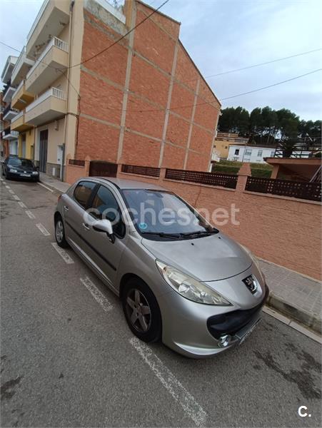 PEUGEOT 207 Confort 1.4 VTi 16v 95