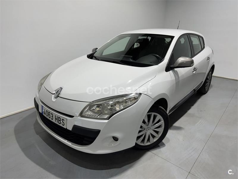 RENAULT Megane Emotion 2011 dCi 110 eco2 E5