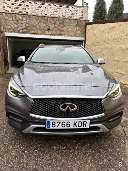 INFINITI QX30