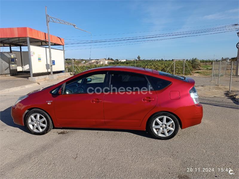 TOYOTA Prius 1.5 VVTi HSD