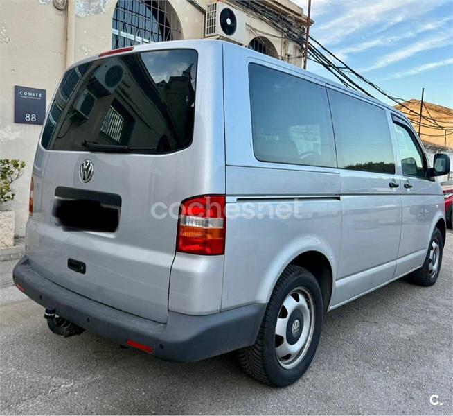 VOLKSWAGEN Multivan