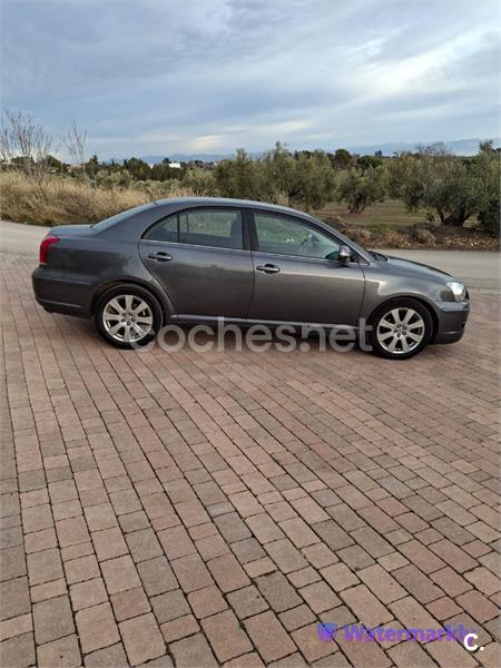 TOYOTA Avensis 2.0 D4D SOL