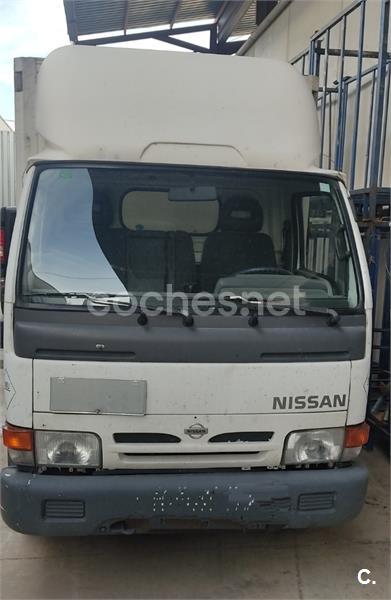 NISSAN Cabstar E TL 110.353 larga caja de aluminio