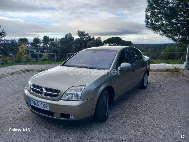 OPEL Vectra Elegance 2.2 DTI 16v Auto
