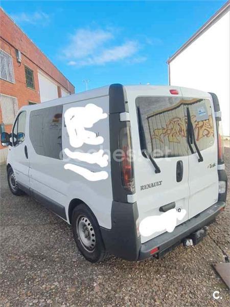 RENAULT Trafic